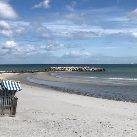 Апартаменты Strandwohnung Mit Grosser Terrasse In Erster Reihe Am Schoenberger Strand, Kajak, Wallbox, 24h Self Check-in, Disneyplus *