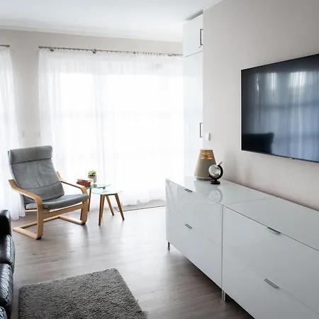 Апартаменты Strandwohnung Mit Grosser Terrasse In Erster Reihe Am Schoenberger Strand, Kajak, Wallbox, 24h Self Check-in, Disneyplus